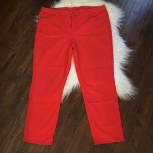 Chico’s girlfriend ankle pant